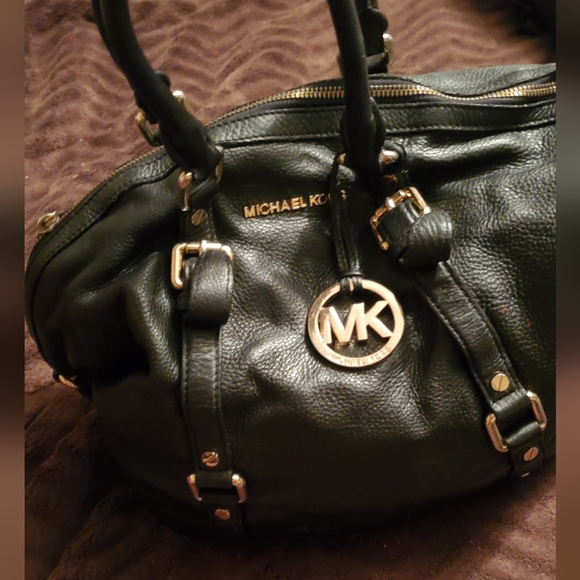 Black Michael Kors (authentic) bag - Picture 2 of 4